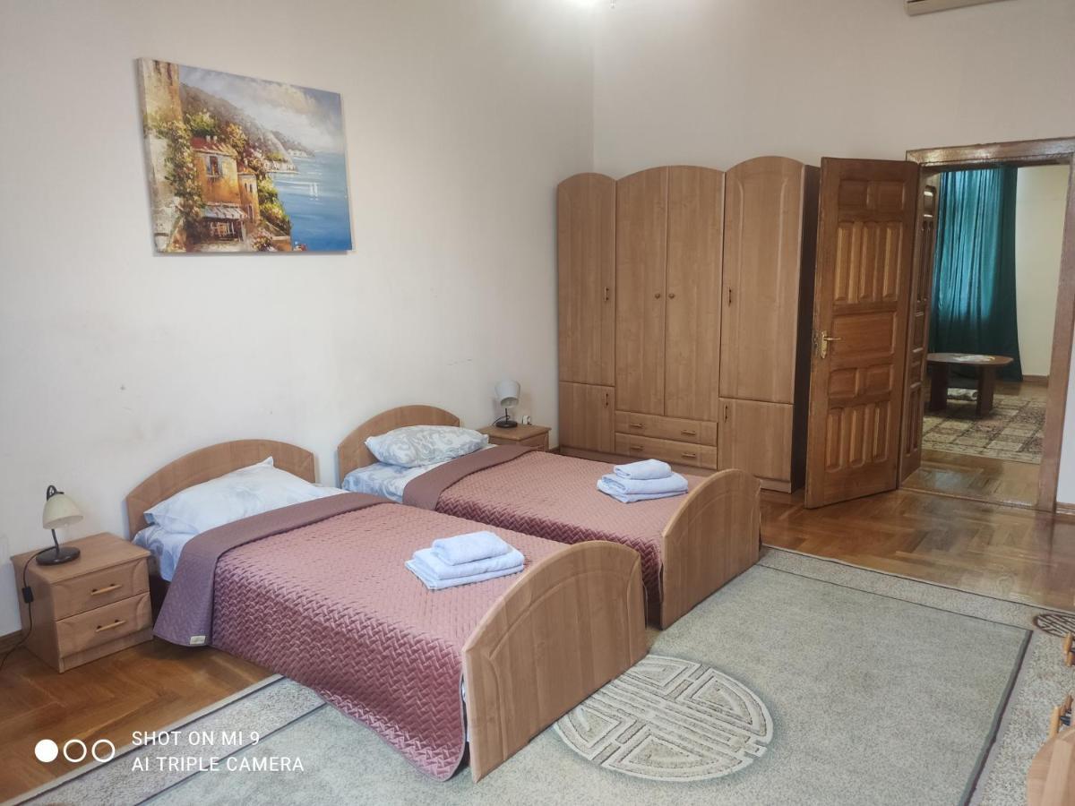 Apartments Domovik ,Kirilla I Mefodiya, 5 موكاشيفه المظهر الخارجي الصورة