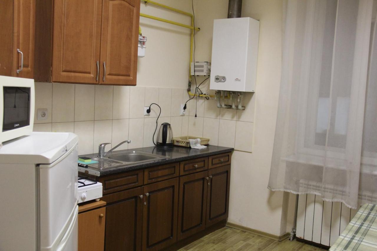 Apartments Domovik ,Kirilla I Mefodiya, 5 موكاشيفه المظهر الخارجي الصورة