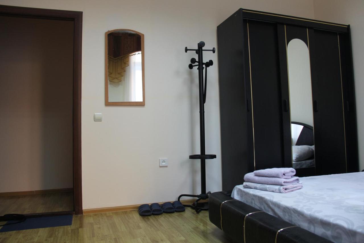 Apartments Domovik ,Kirilla I Mefodiya, 5 موكاشيفه المظهر الخارجي الصورة