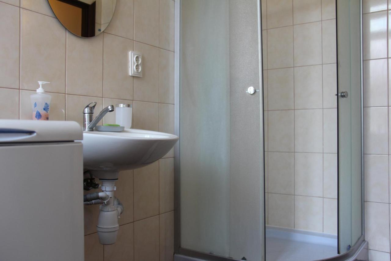 Apartments Domovik ,Kirilla I Mefodiya, 5 موكاشيفه المظهر الخارجي الصورة